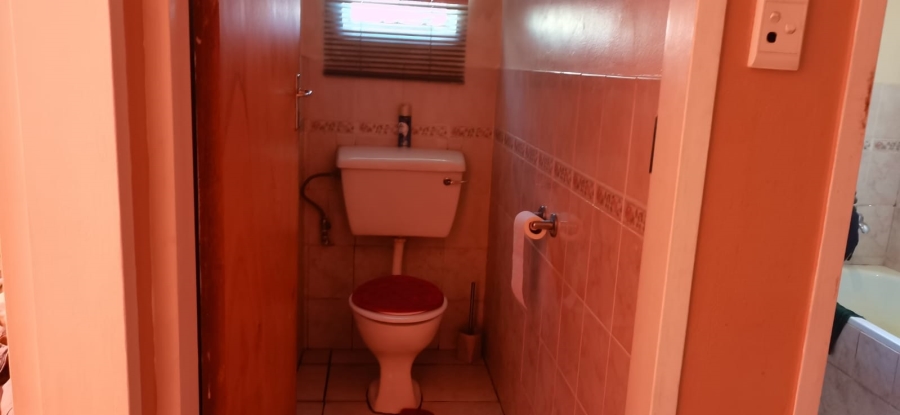 To Let 3 Bedroom Property for Rent in Riebeeckstad Free State